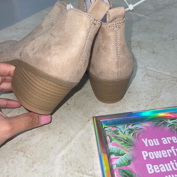 Woman Boots 👢♥️many sizes available - Picture 3 of 6